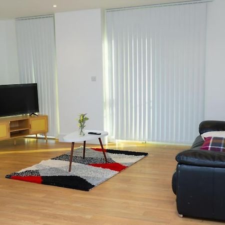 1 Bed Luxury Comfortable Apt Londres Exterior foto